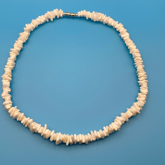 Vintage 90’s White Puka Shell Necklace - Picture 1 of 4